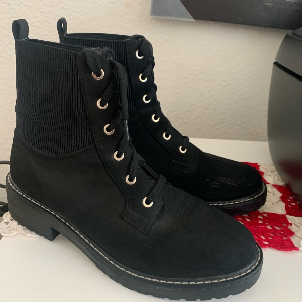 Gently used, have too many shoes. - Picture 2 of 3
